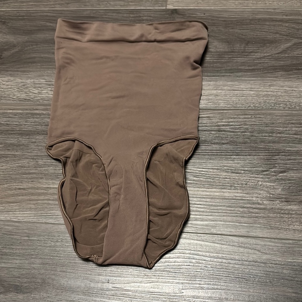 High-Waisted Skims Brown Shapewear Briefs